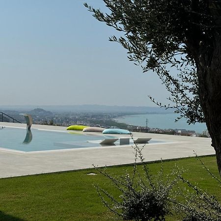 Villa Esmi Durres Kryemedhej ภายนอก รูปภาพ