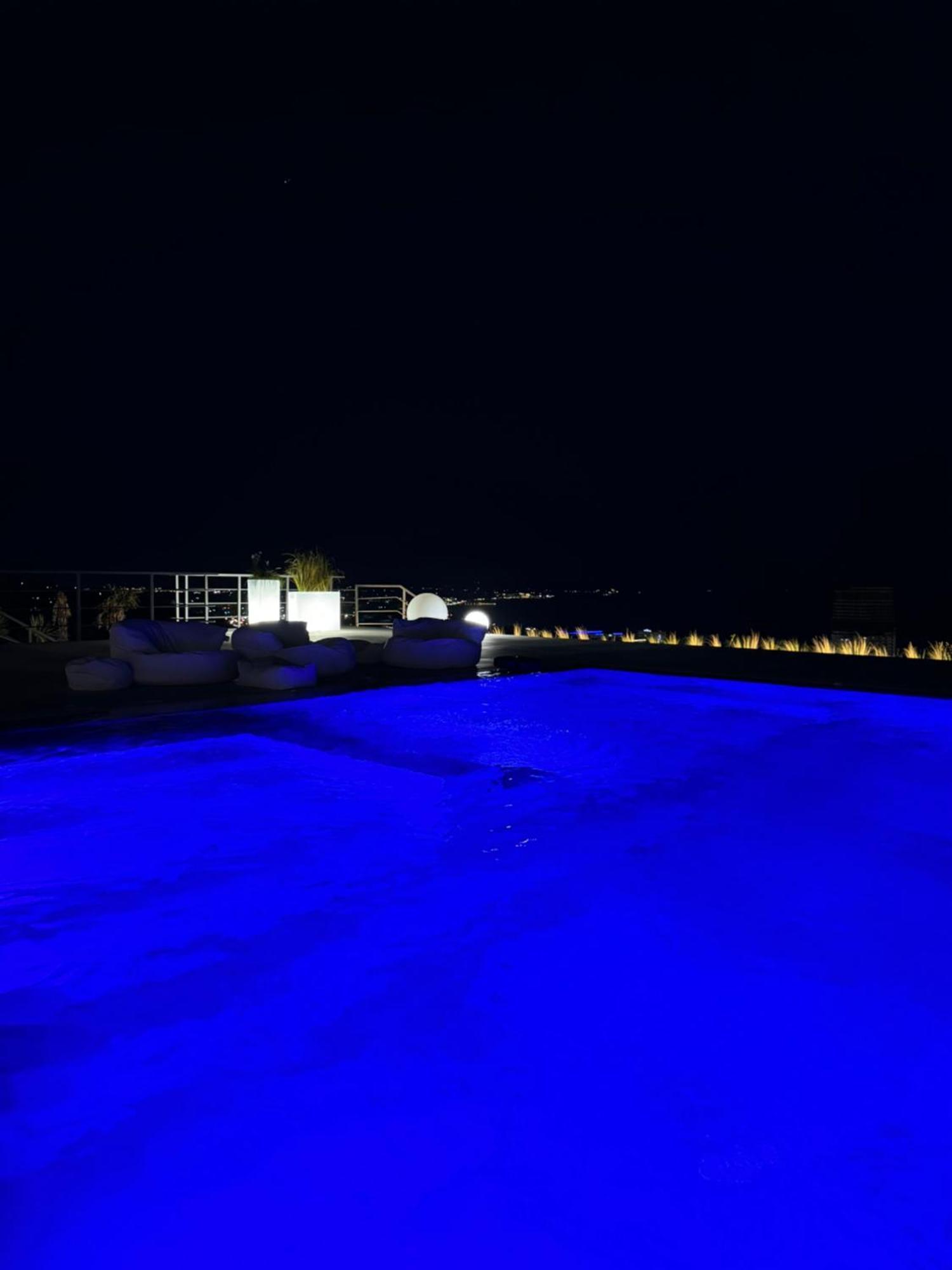 Villa Esmi Durres Kryemedhej ภายนอก รูปภาพ
