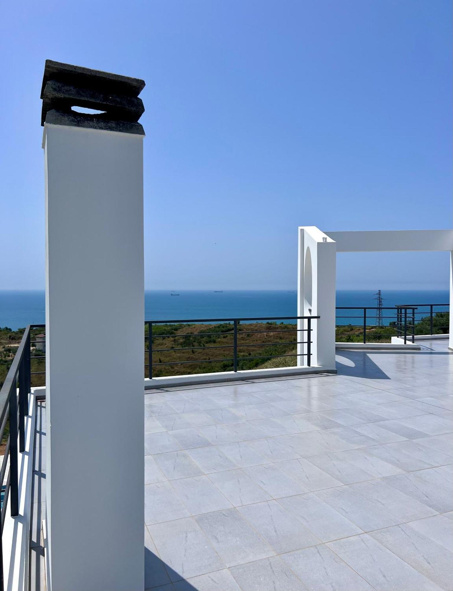 Villa Esmi Durres Kryemedhej ภายนอก รูปภาพ
