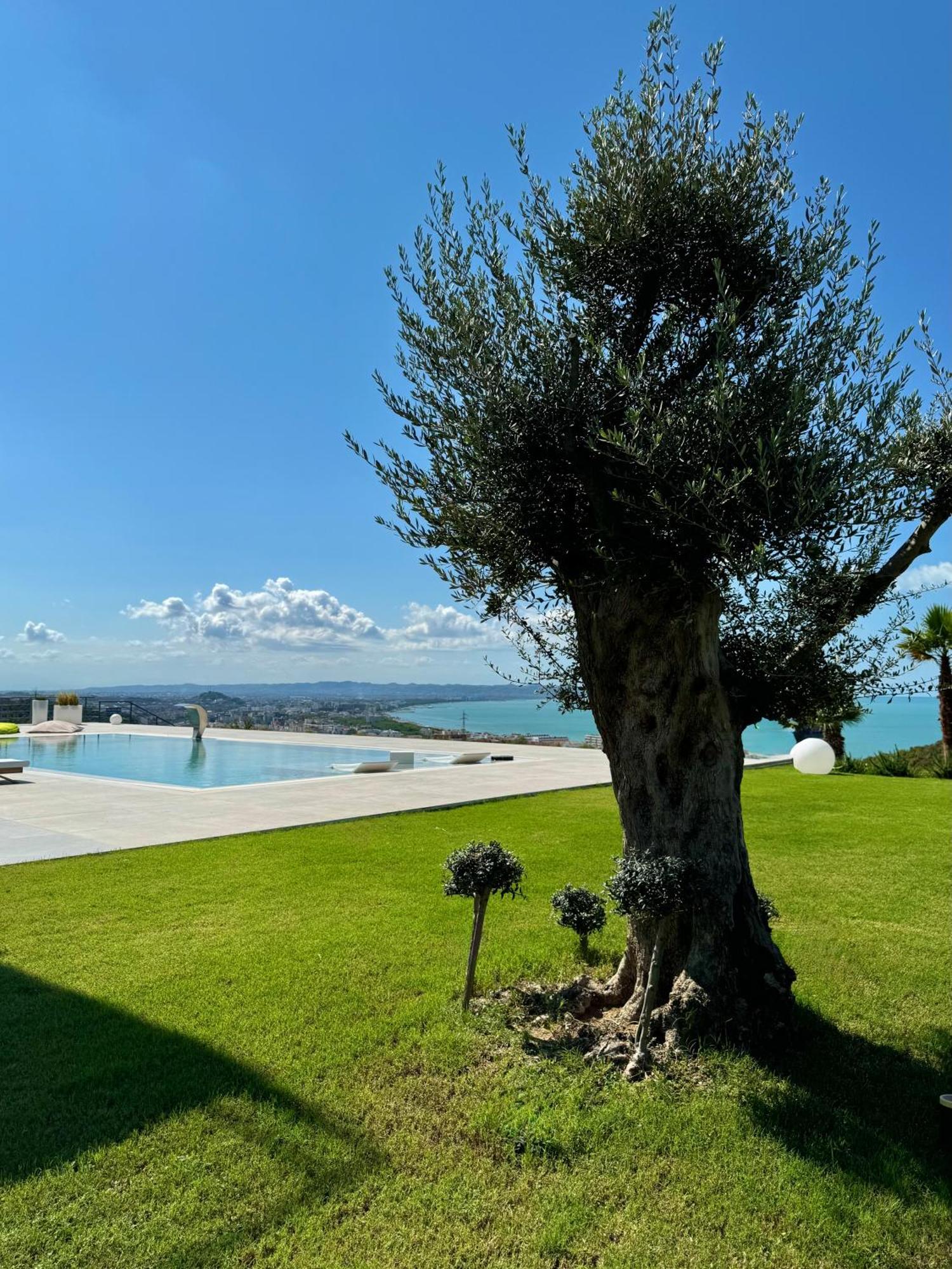 Villa Esmi Durres Kryemedhej ภายนอก รูปภาพ