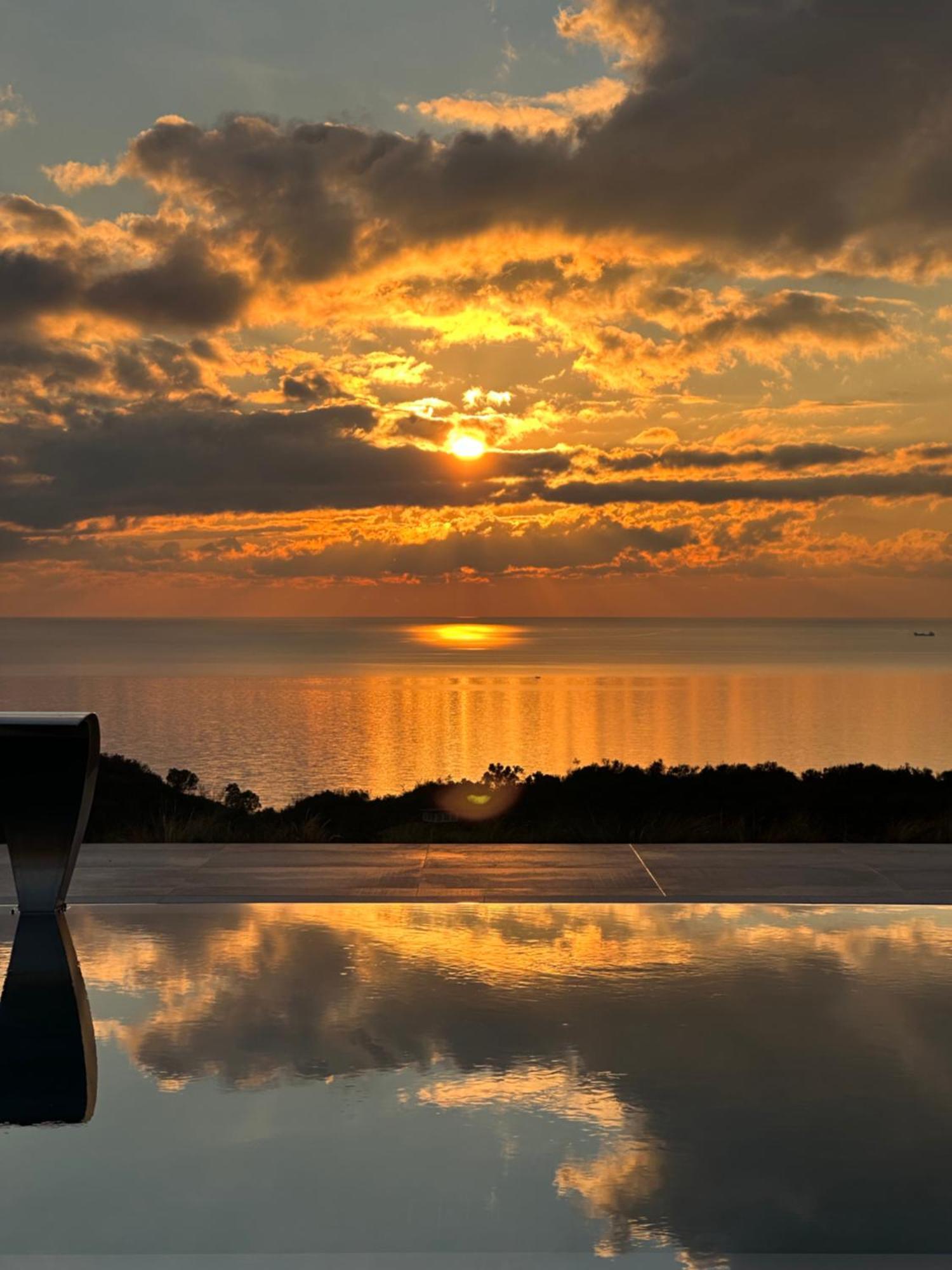 Villa Esmi Durres Kryemedhej ภายนอก รูปภาพ